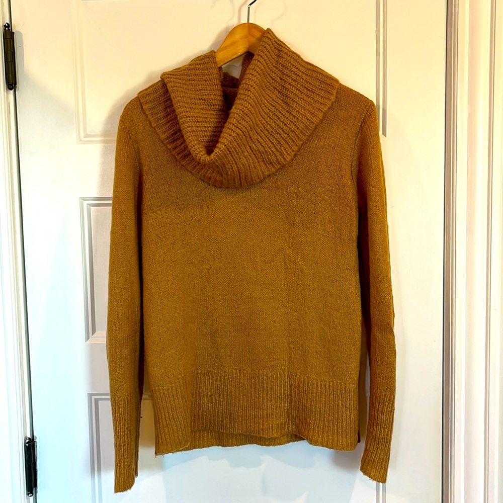 Cowl collar turtleneck sweater